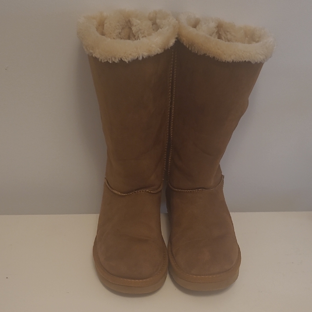 UGG Women's Tan Shearling Boots with Bows - Picture 16 of 16